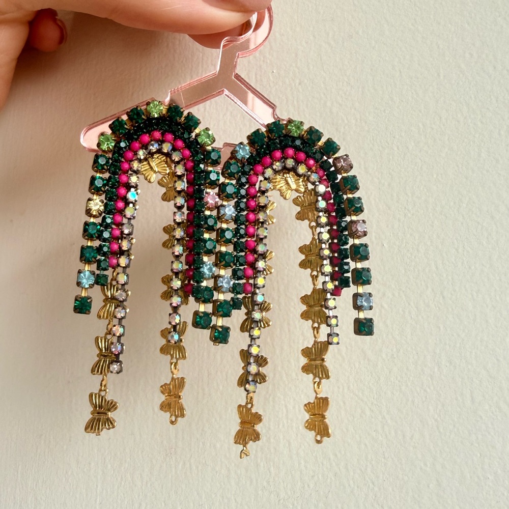 Feed Me Gems Rainbows